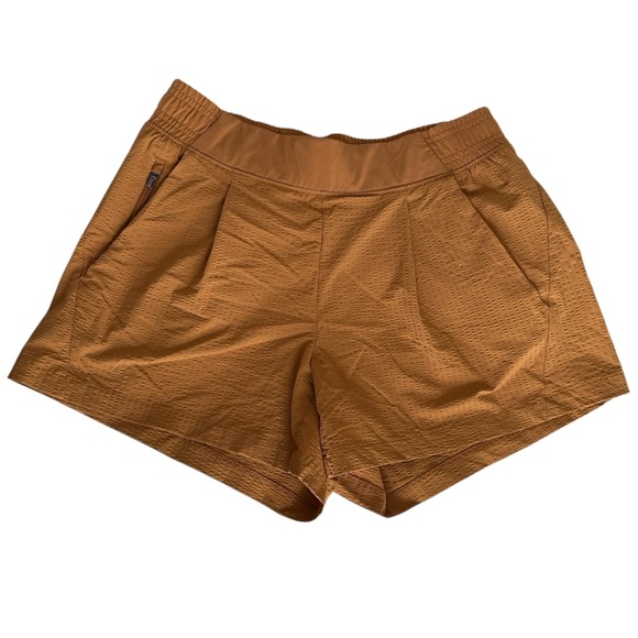 Athleta Tuscany Gold Textured Brooklyn Short - Picture 3 of 10